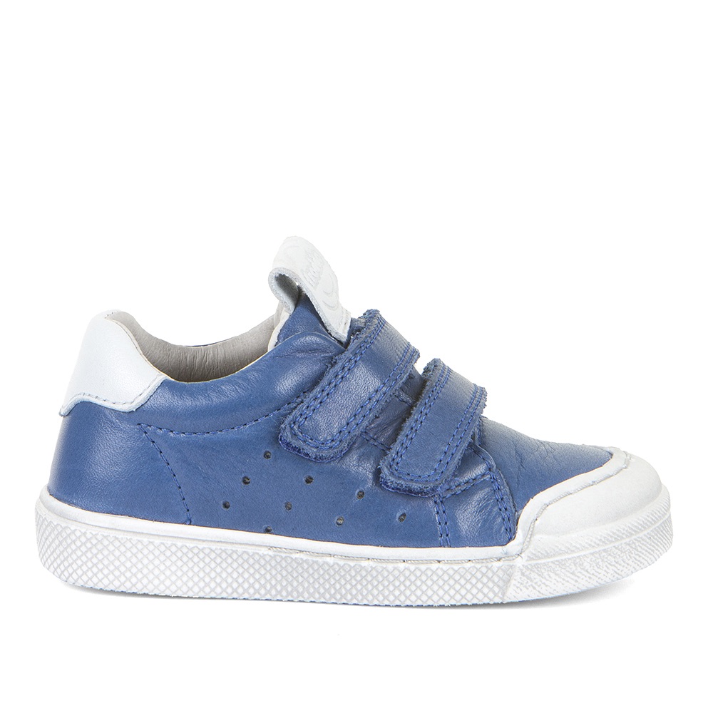 Dječja cipela picture