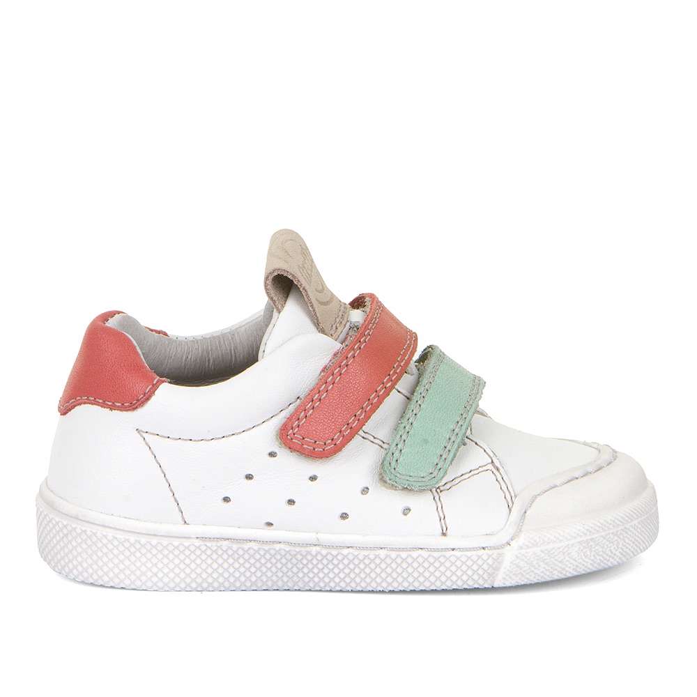 Dječja cipela picture