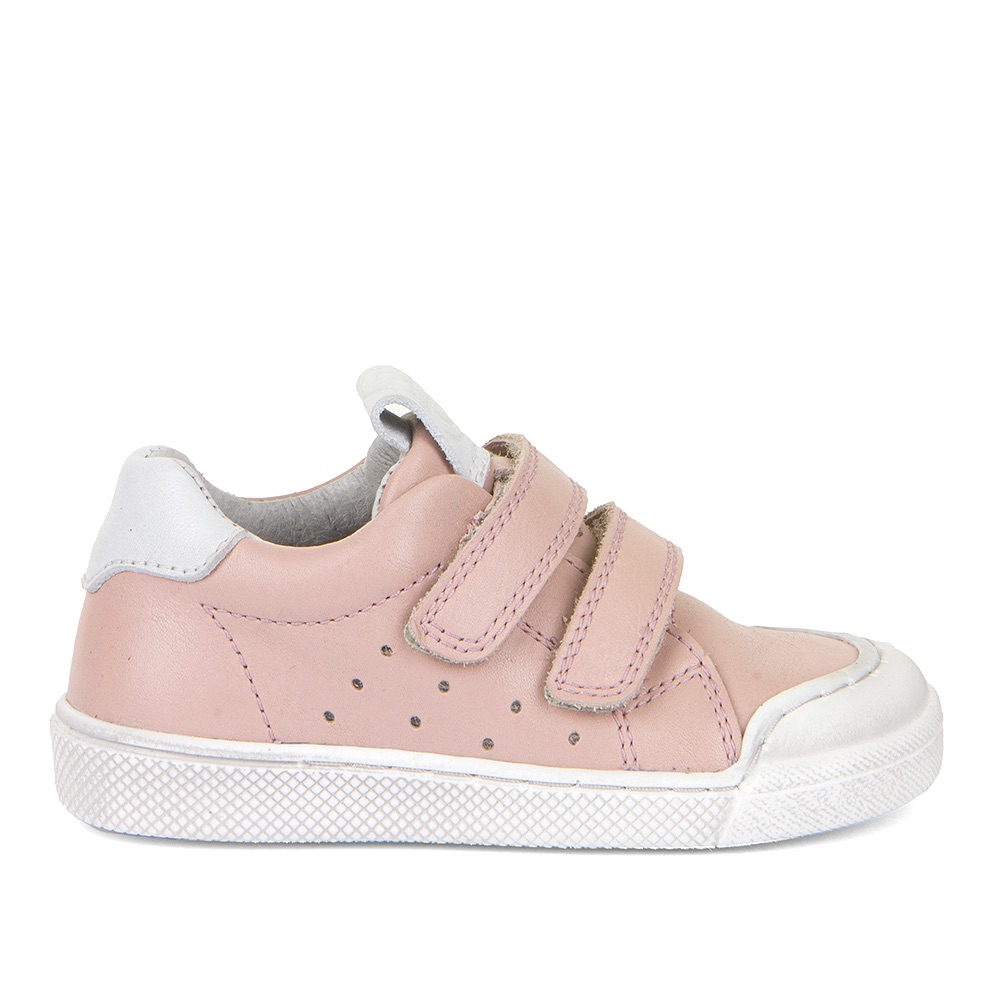 Dječja cipela picture