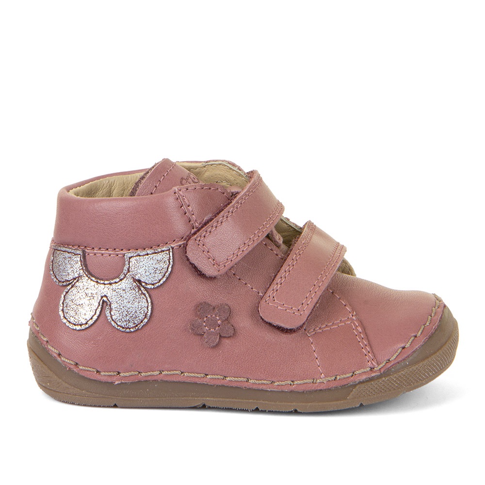 Dječja cipela picture