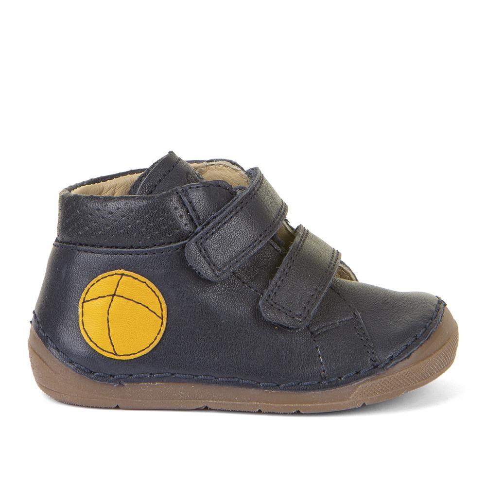 Dječja cipela picture