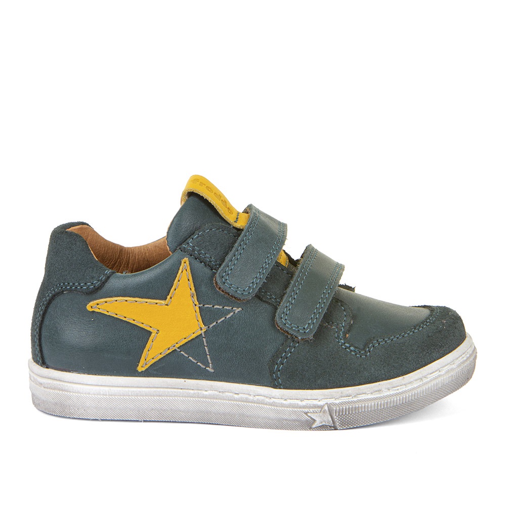 Dječja cipela picture