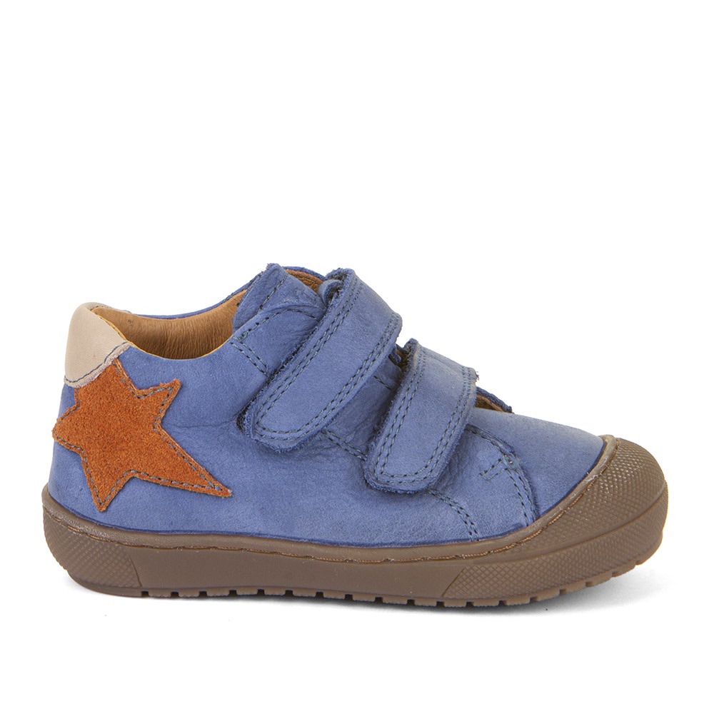 Dječja cipela picture