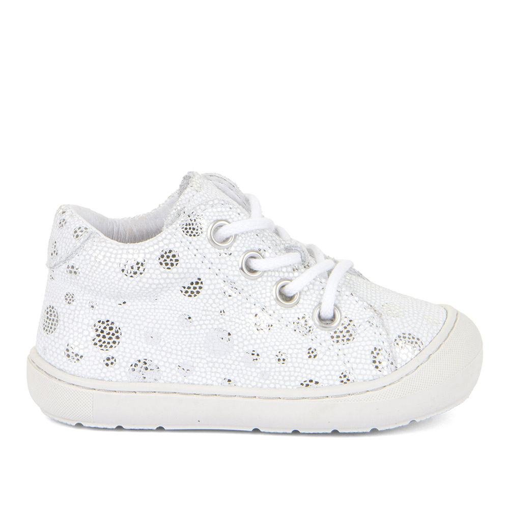 Dječja cipela picture