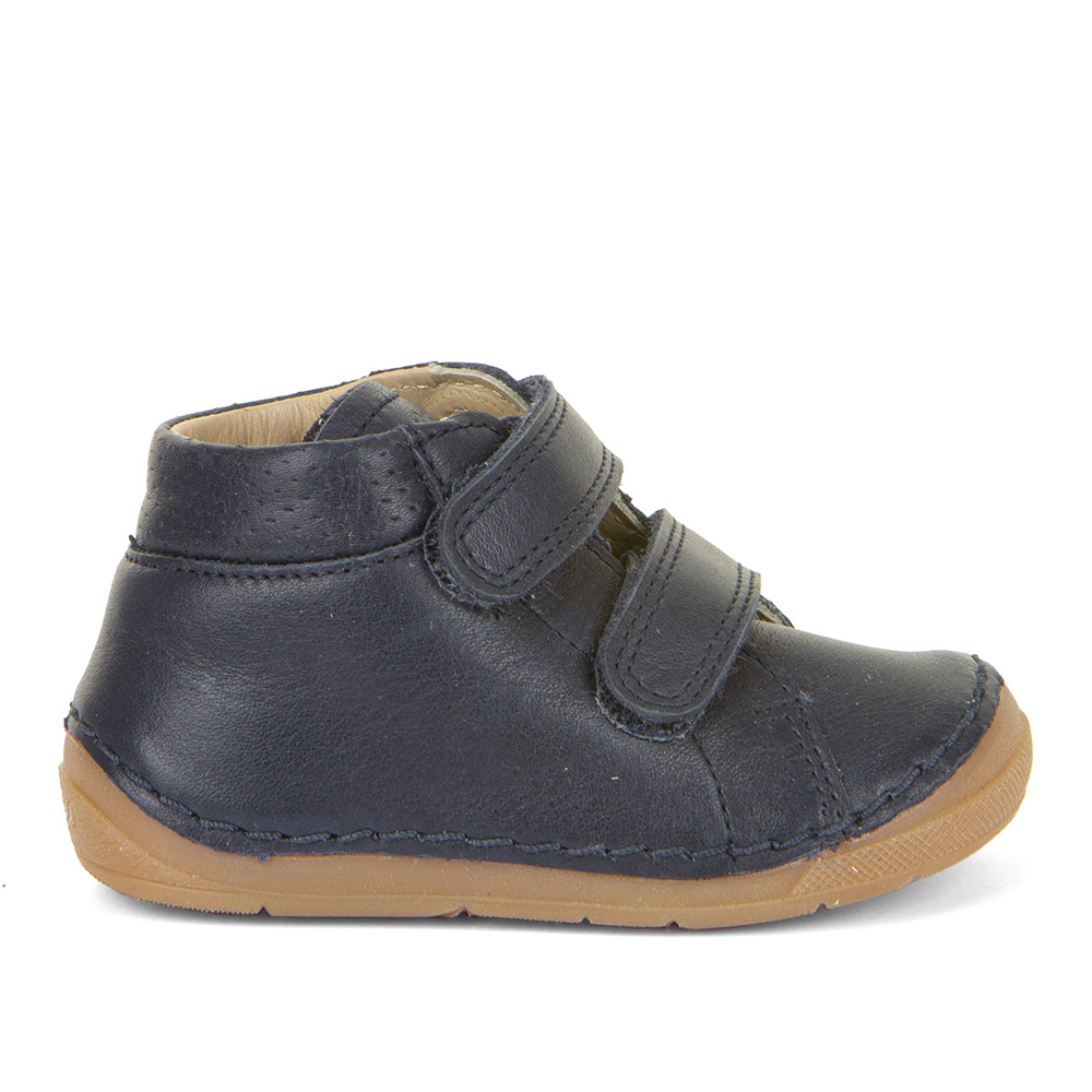 Dječja cipela picture