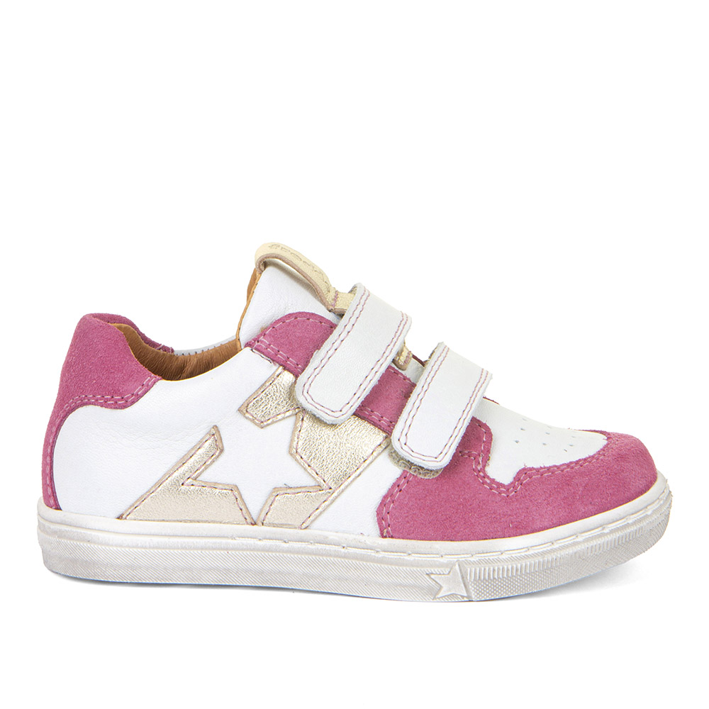 Dječja cipela picture