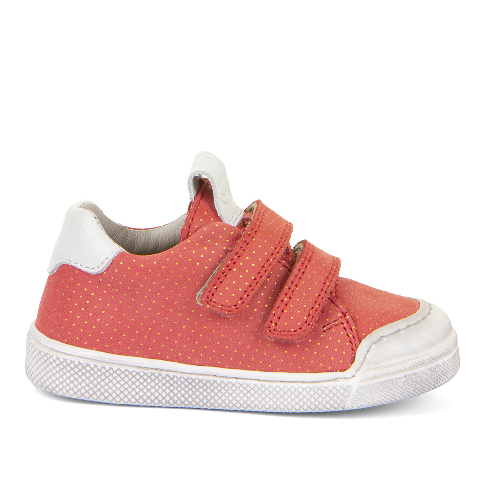 Dječja cipela picture