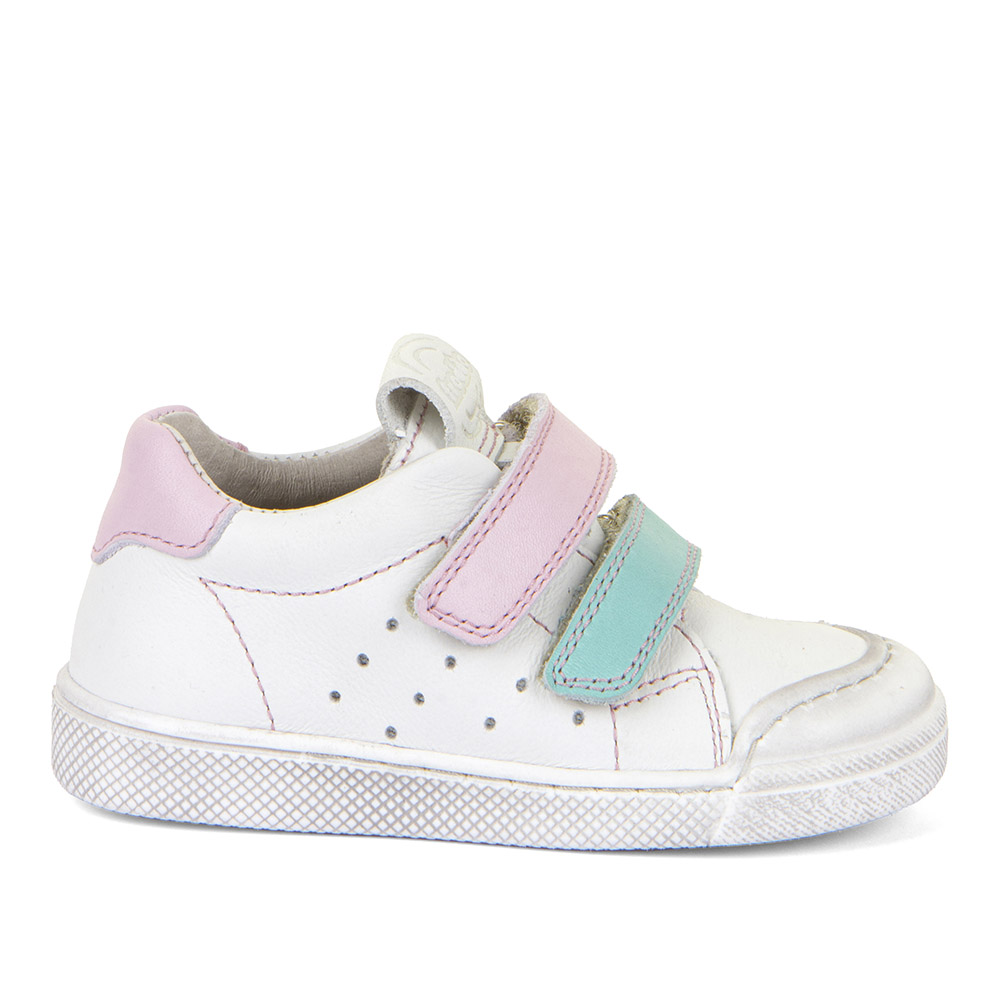 Dječja cipela picture