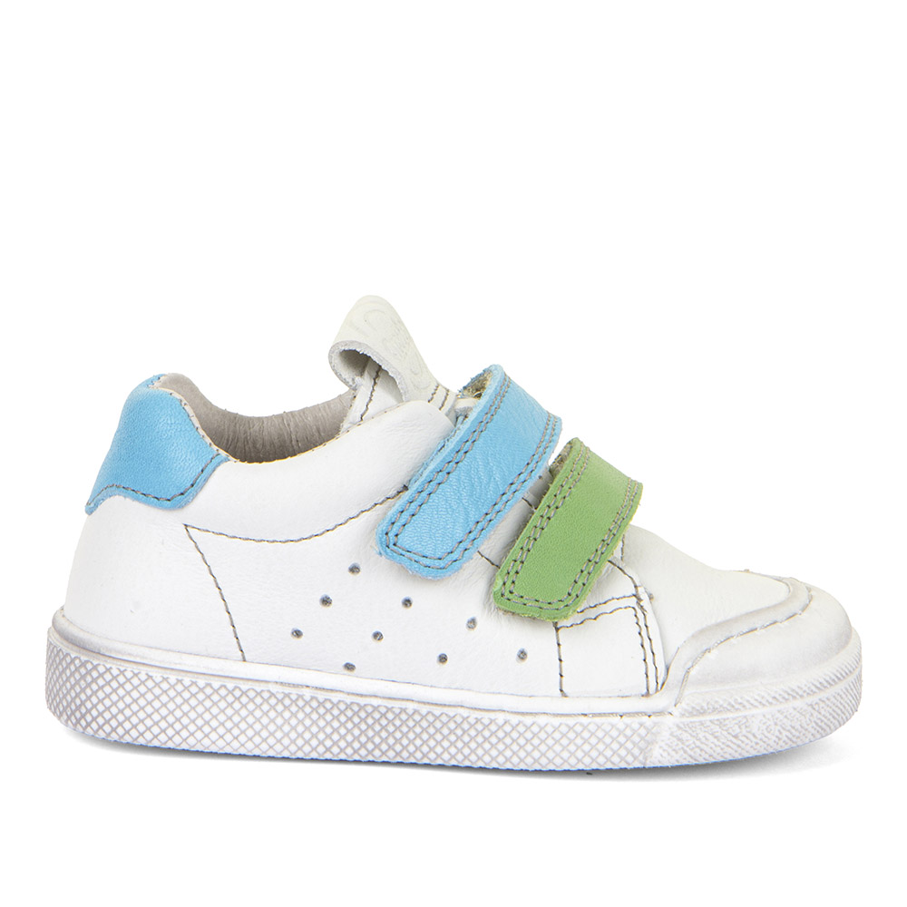 Dječja cipela picture