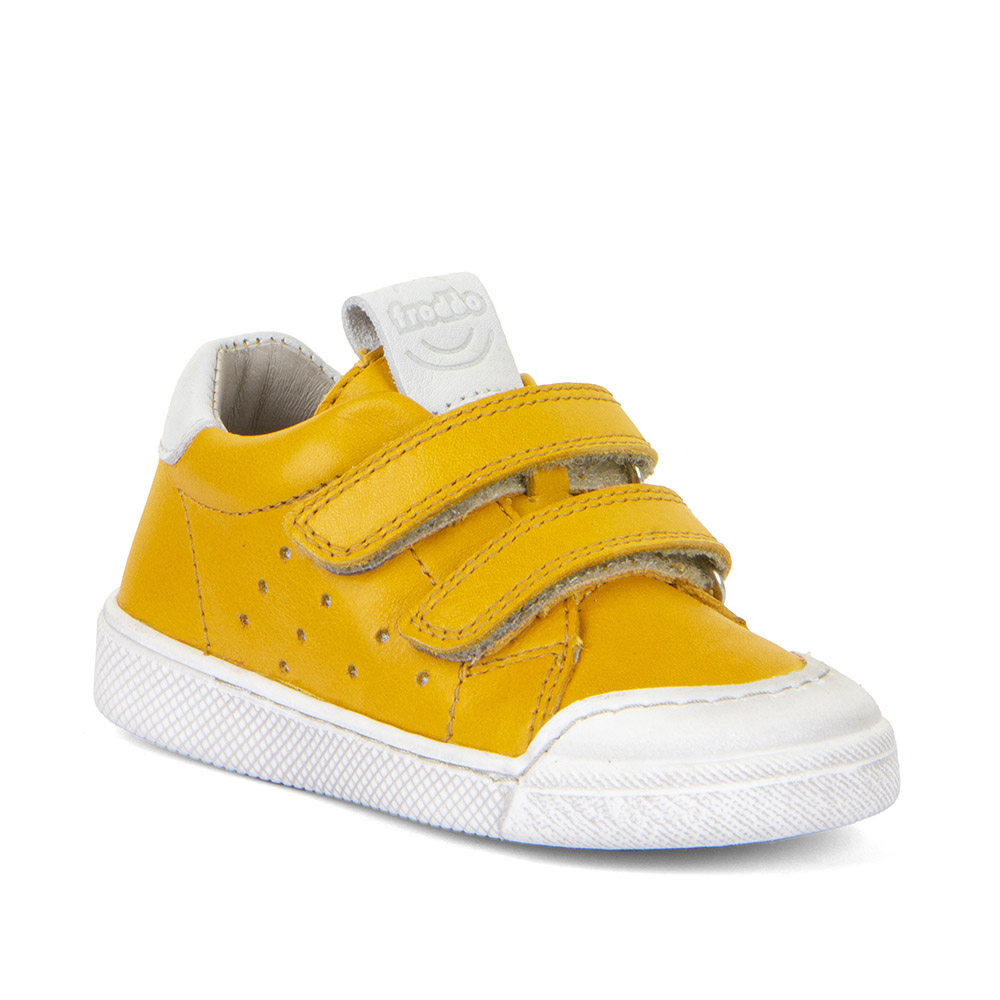 Dječja cipela picture