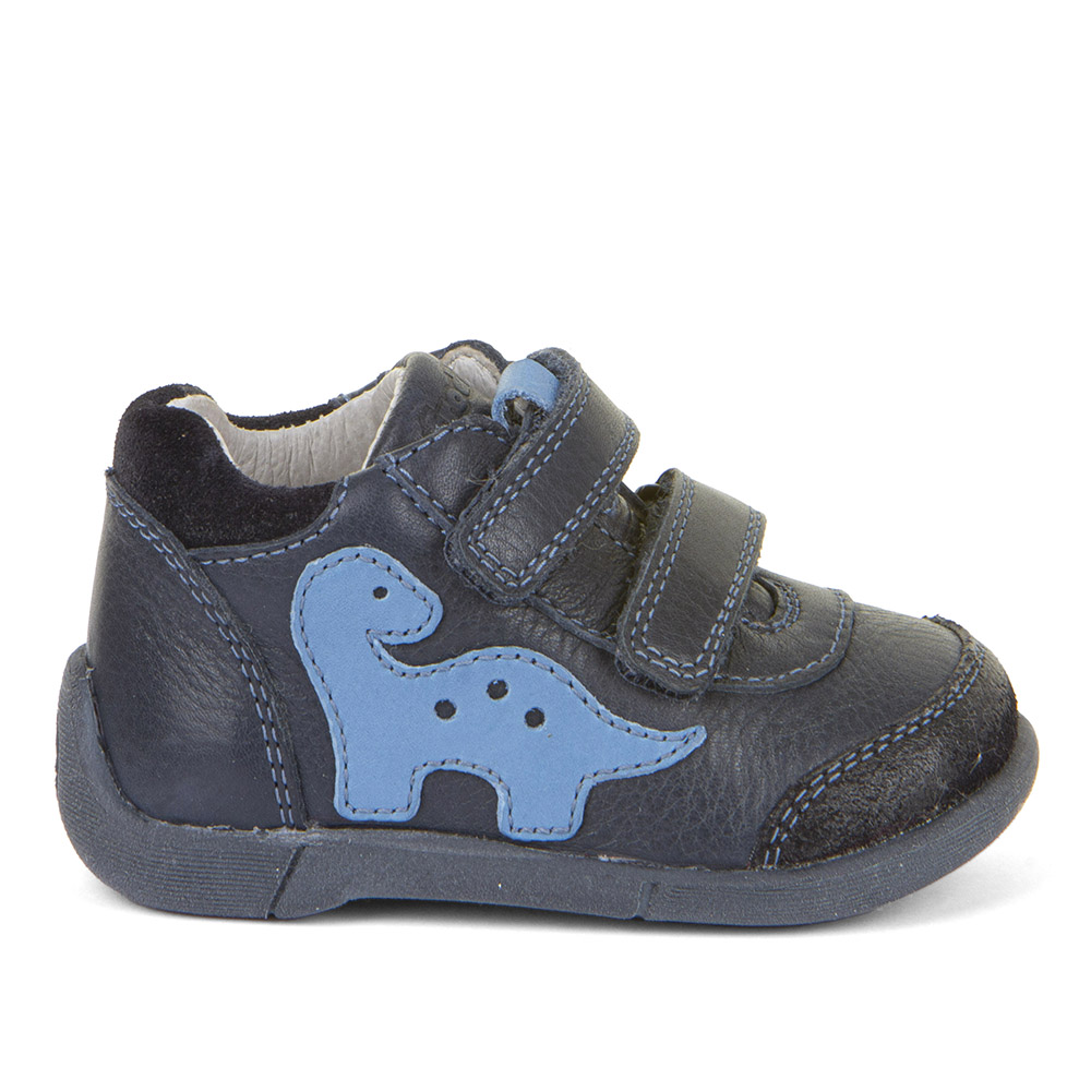 Dječja cipela picture