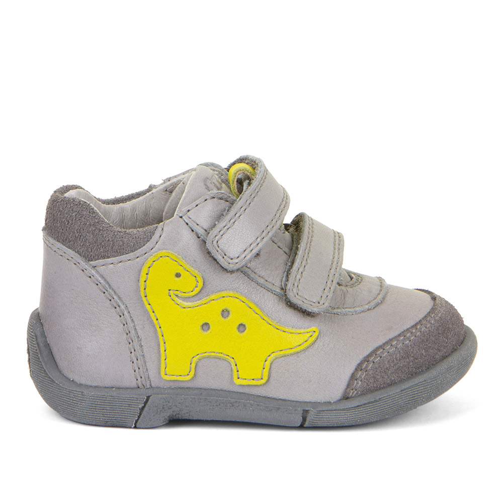 Dječja cipela picture