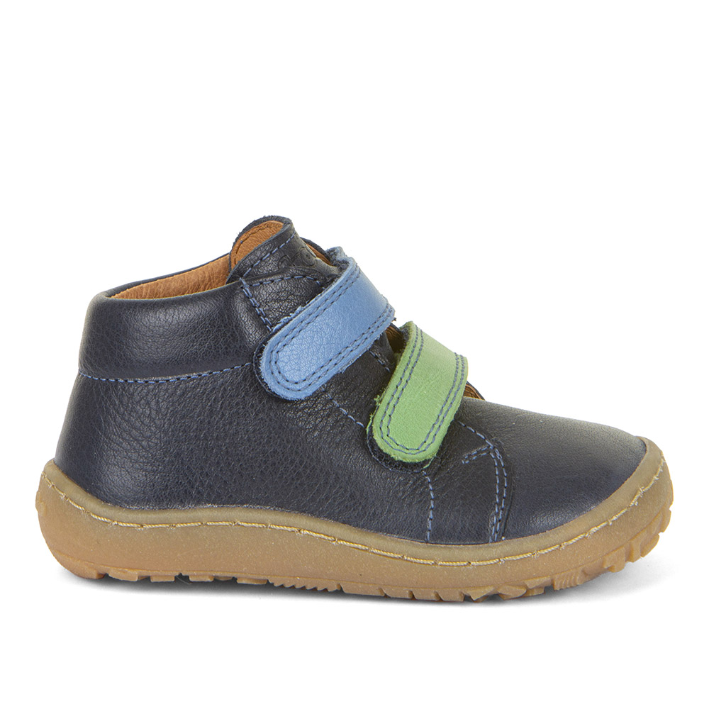 Dječja cipela picture