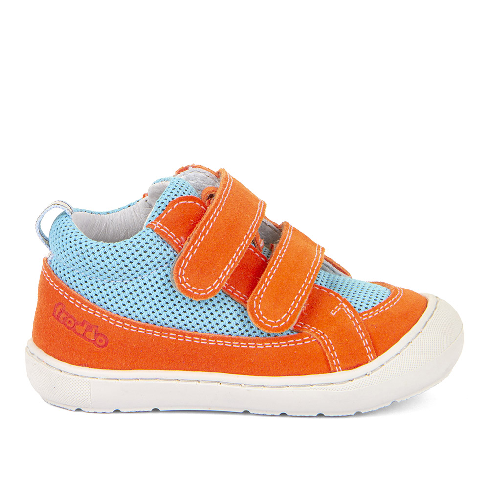 Dječja cipela picture