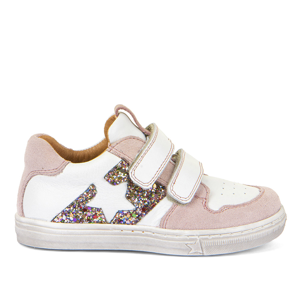 Dječje cipele picture