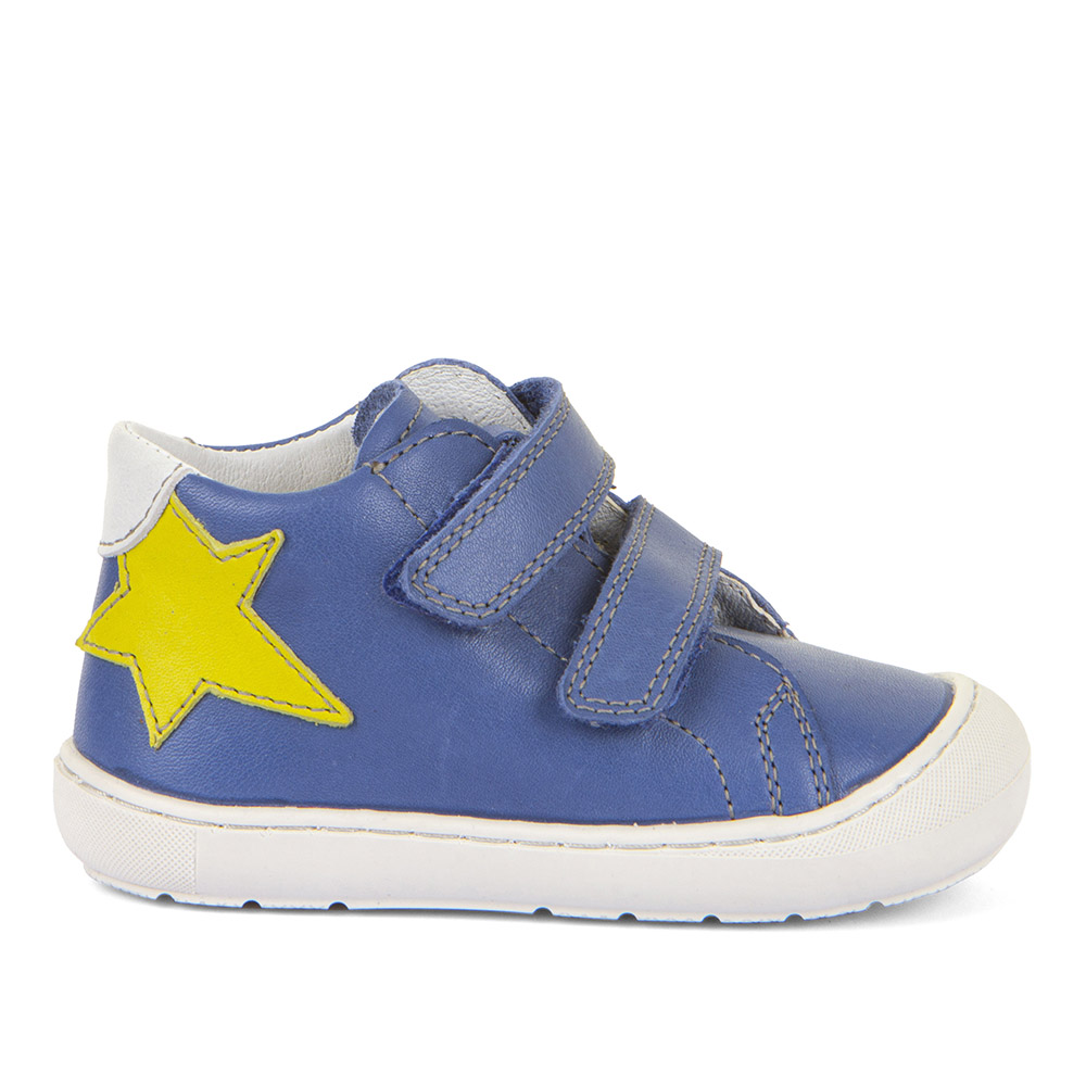 Dječja cipela picture