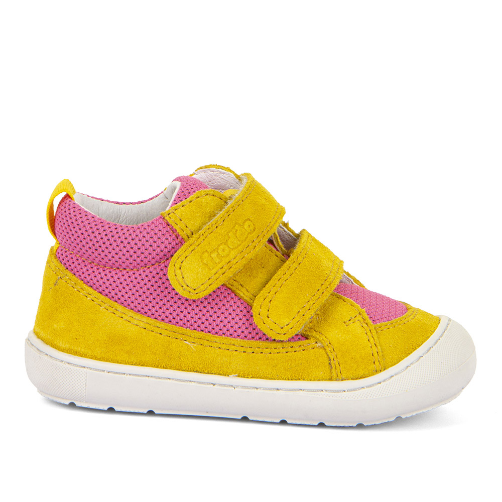 Dječja cipela picture