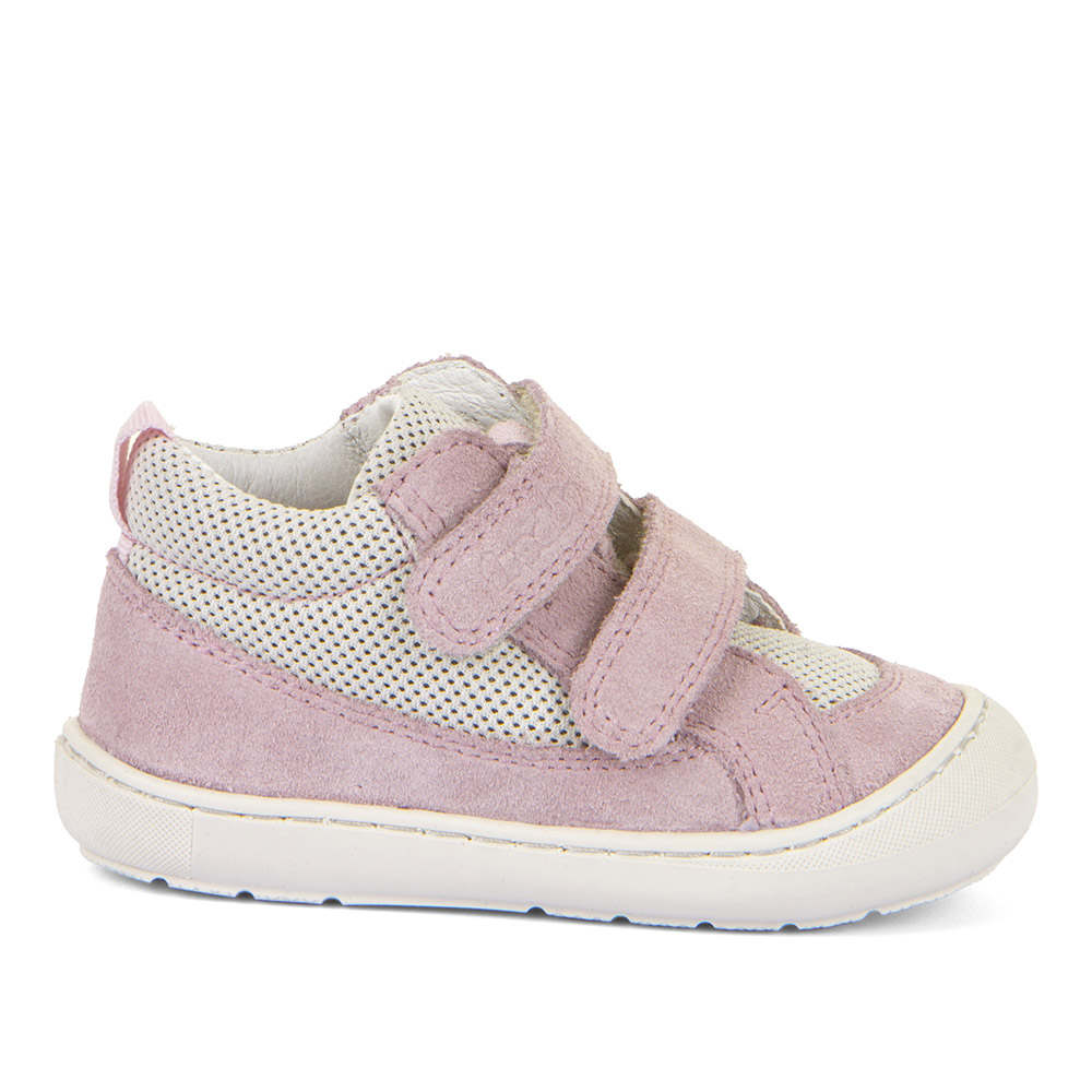 Dječja cipela picture