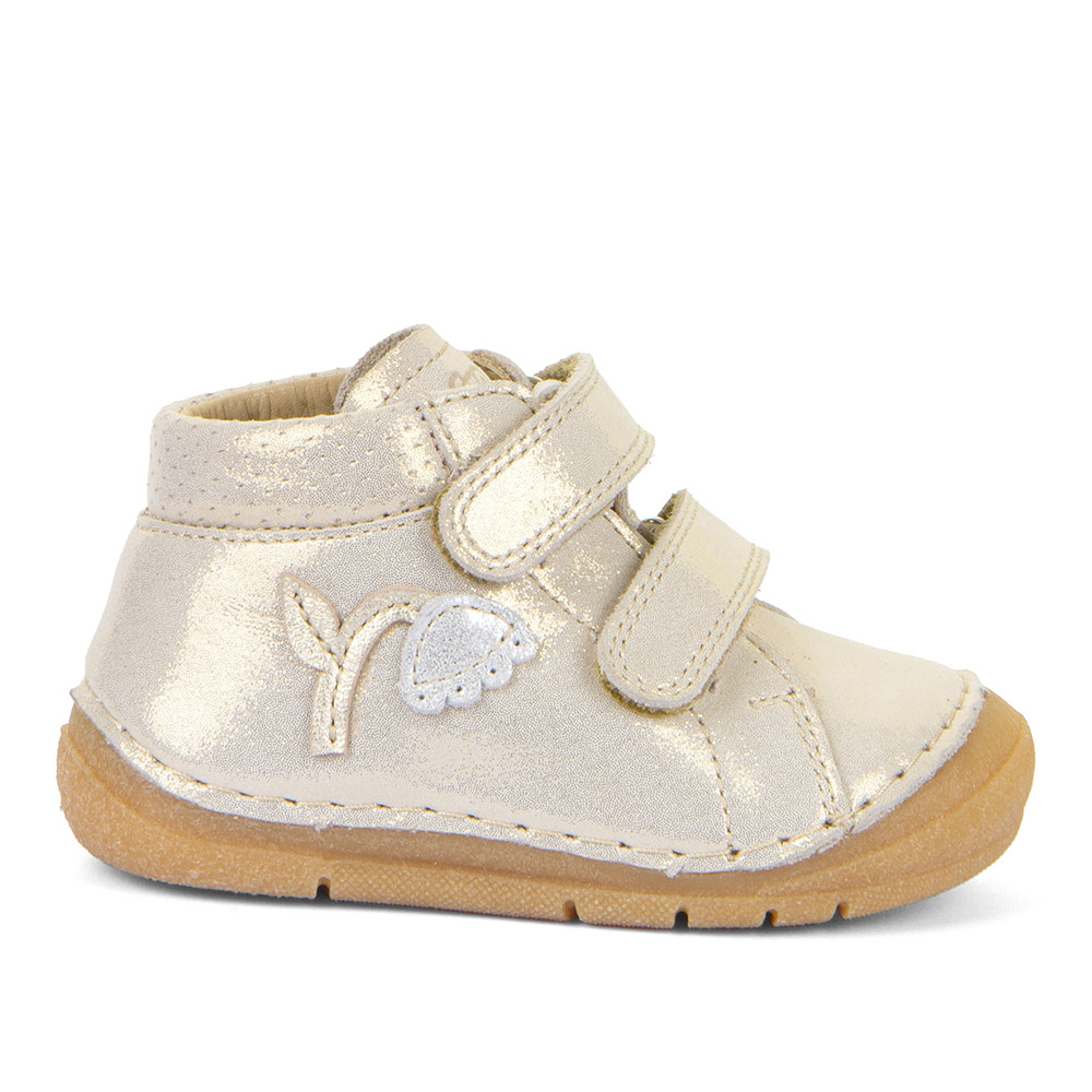 Dječja cipela picture