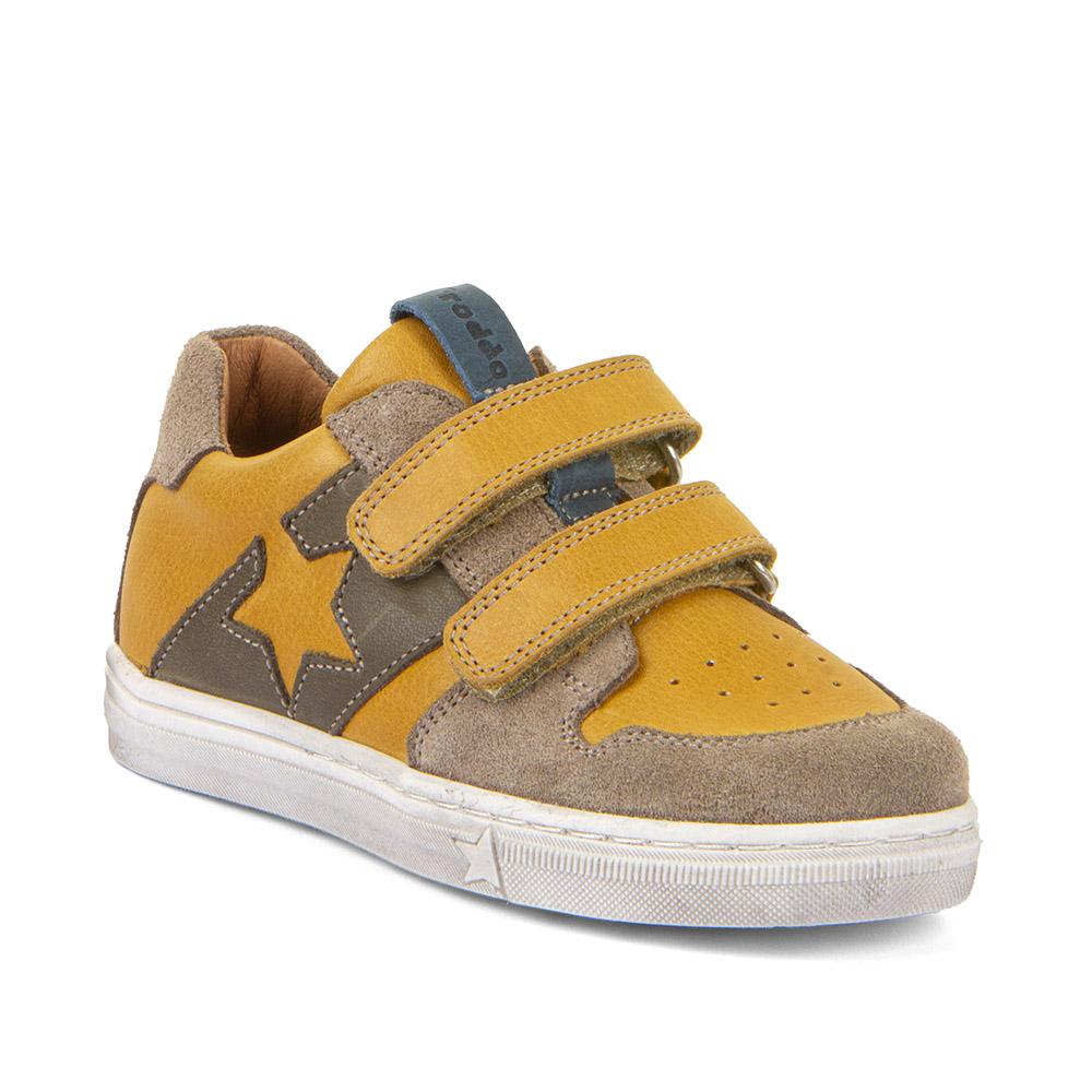 Dječje cipele picture