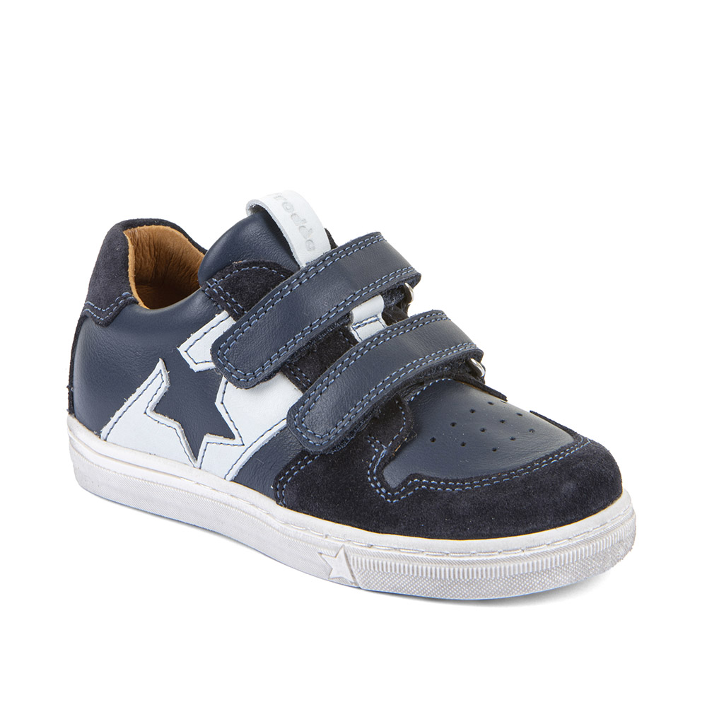 Dječje cipele picture