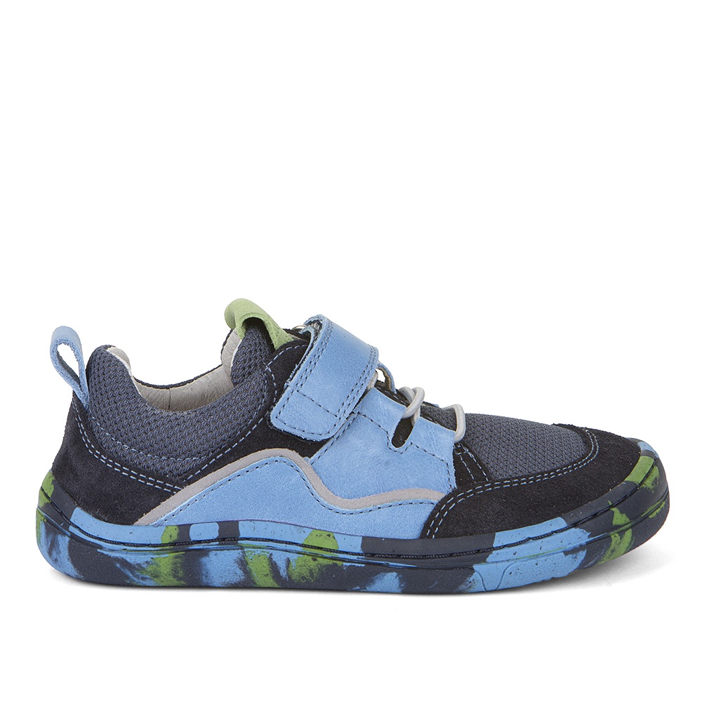 Dječja cipela picture