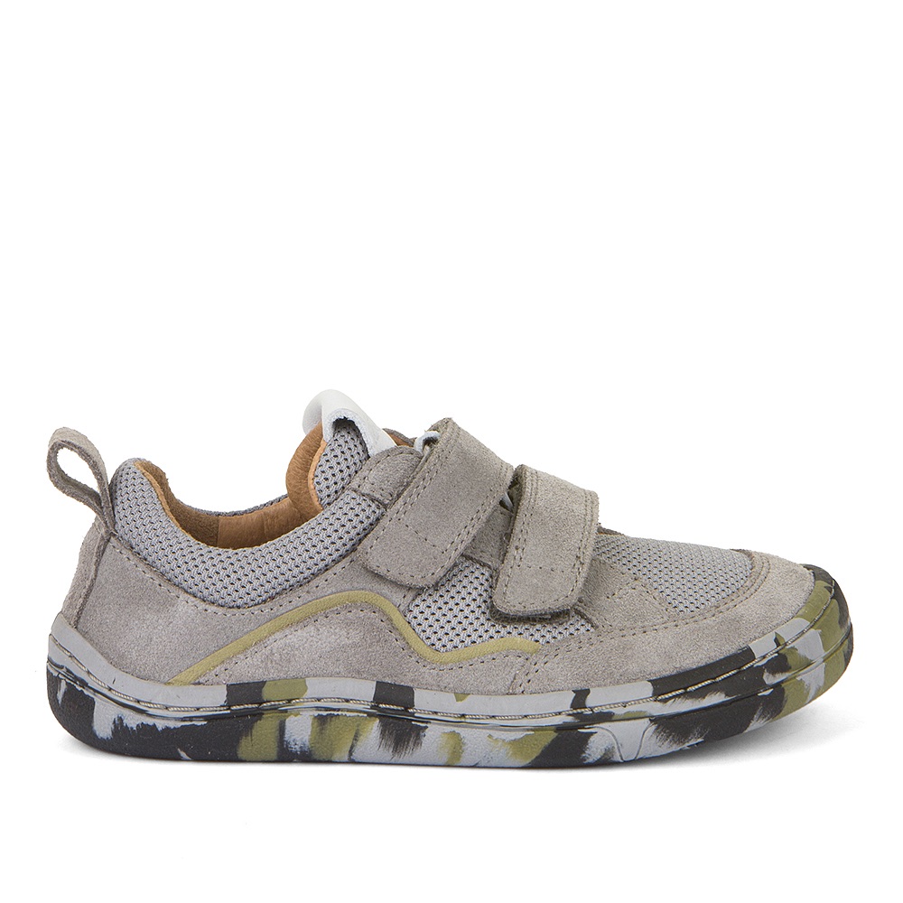 Dječja cipela picture