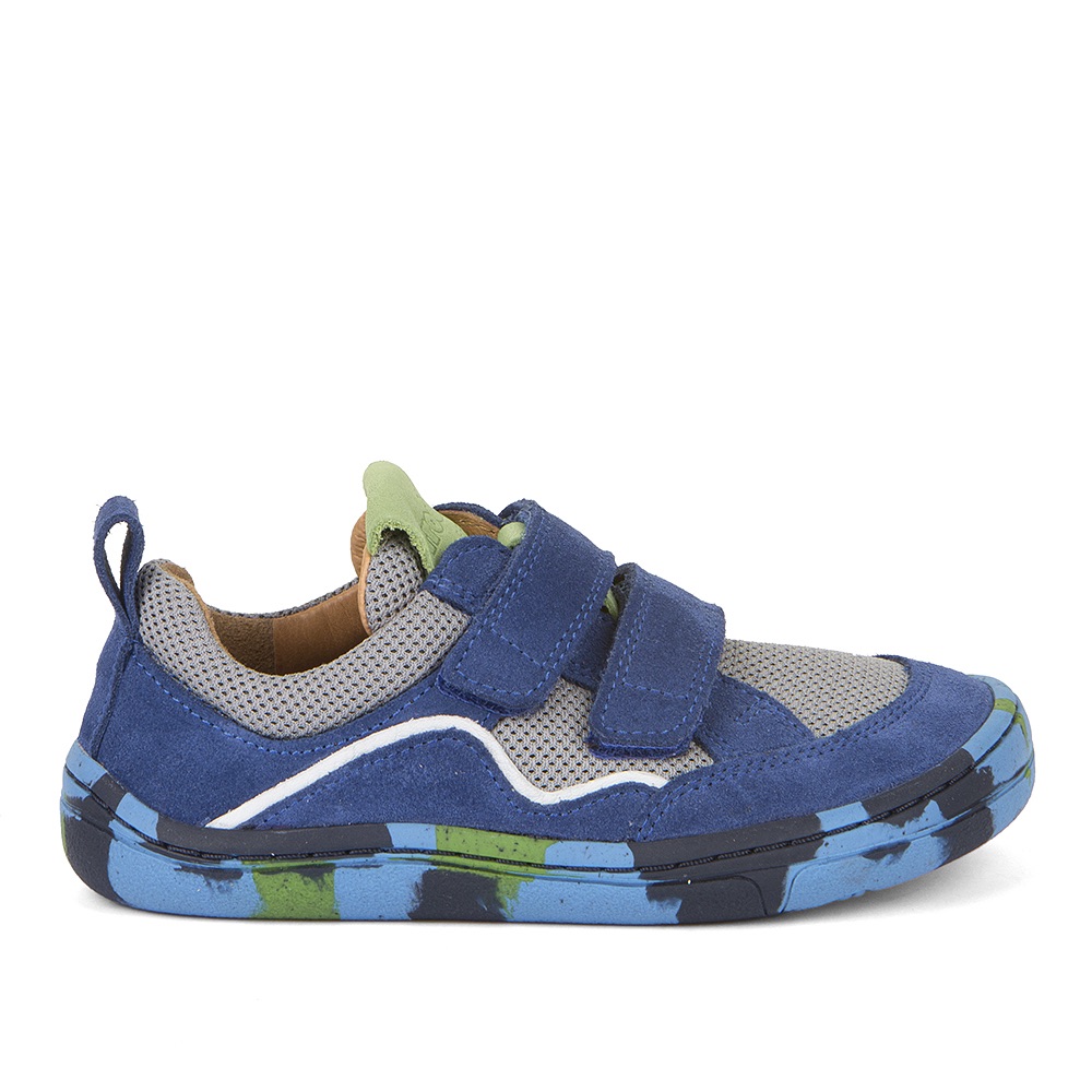 Dječja cipela picture