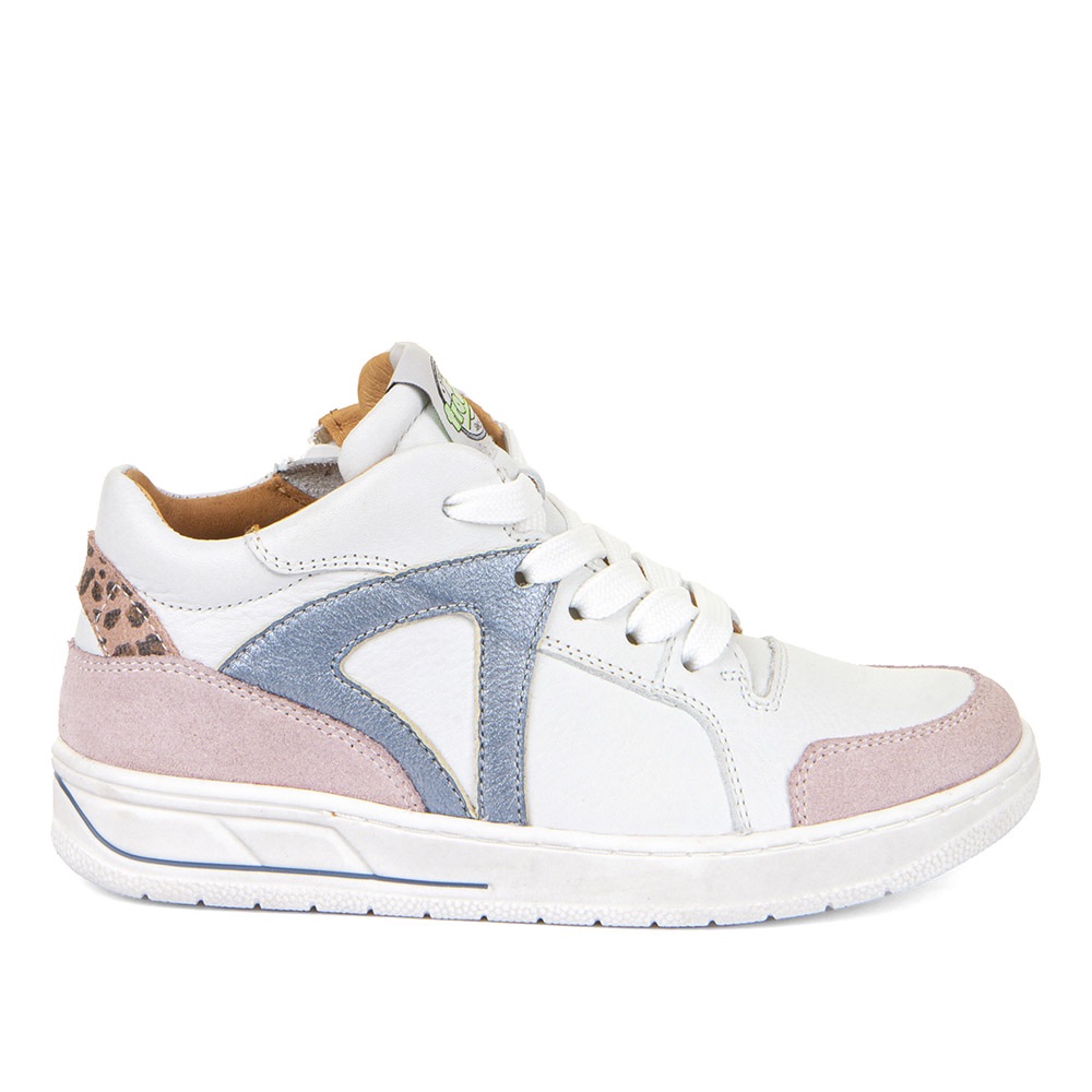 Dječja cipela picture