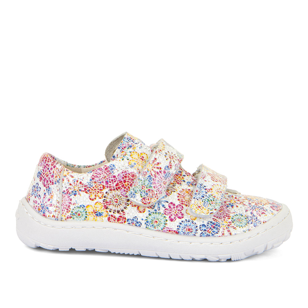 Dječja cipela picture