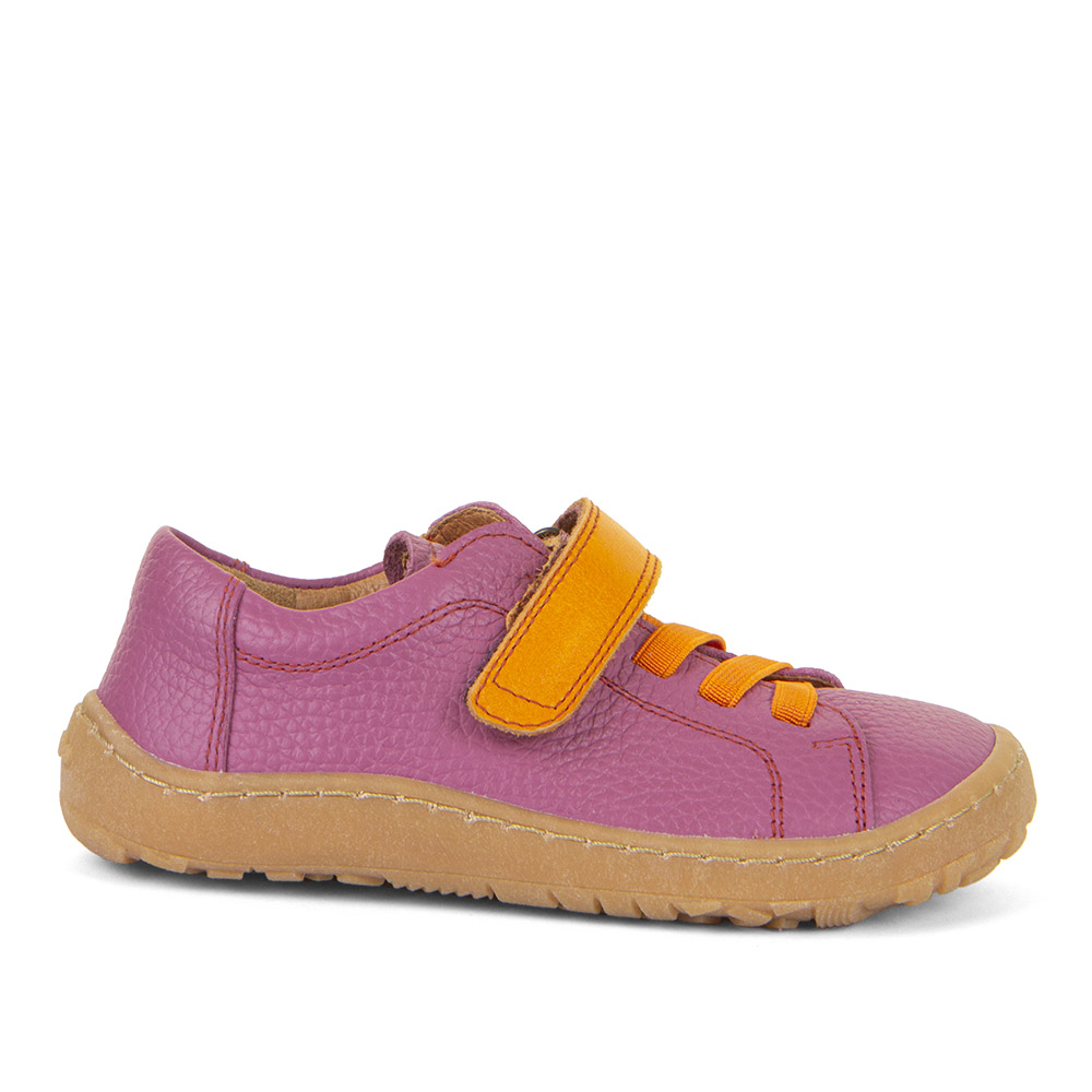 Dječja cipela picture