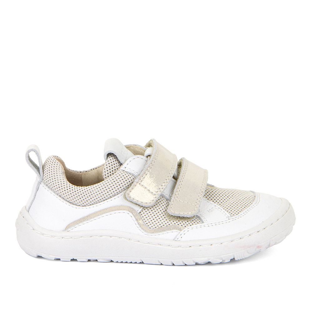 Dječja cipela picture