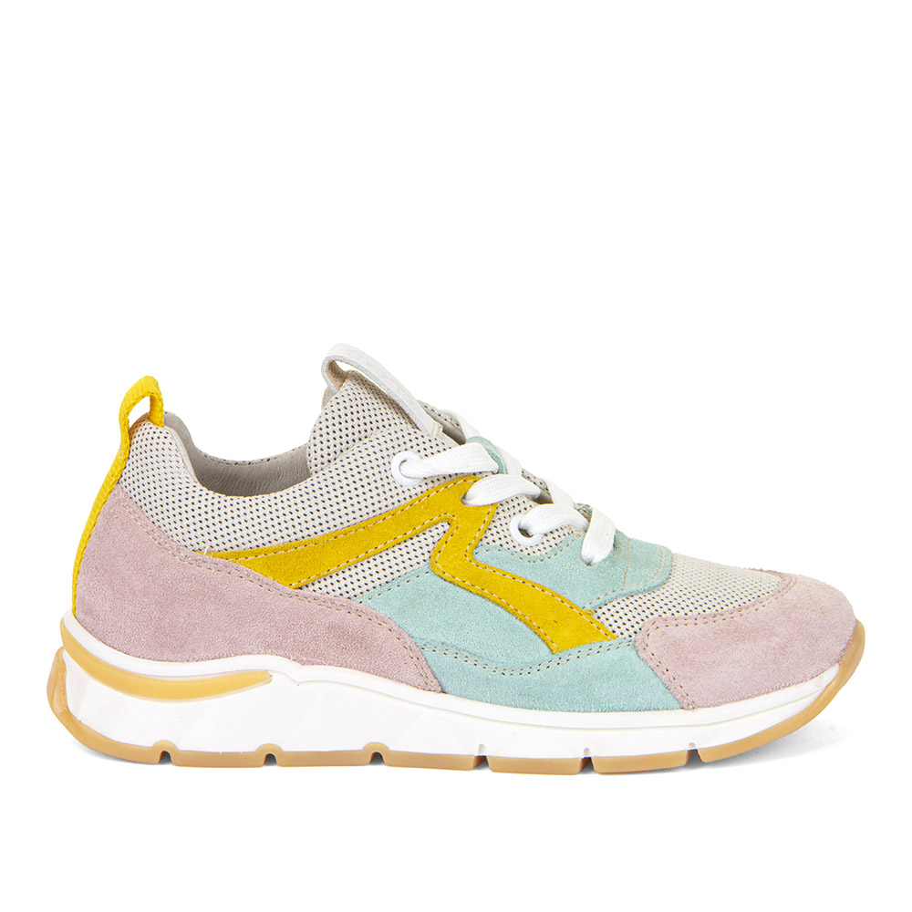 Dječja cipela picture