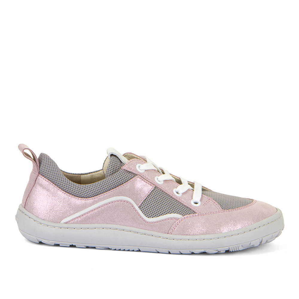 Dječja cipela picture