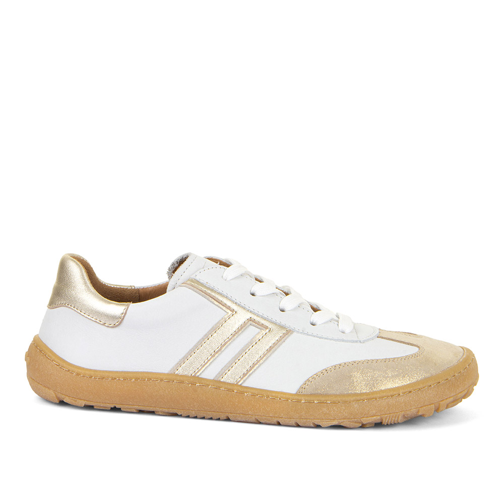 Dječja cipela picture