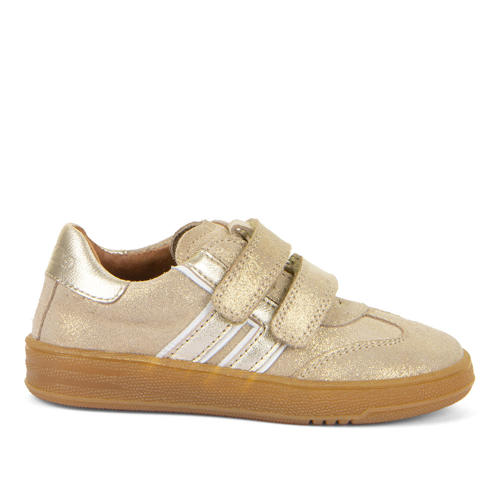 Dječja cipela picture