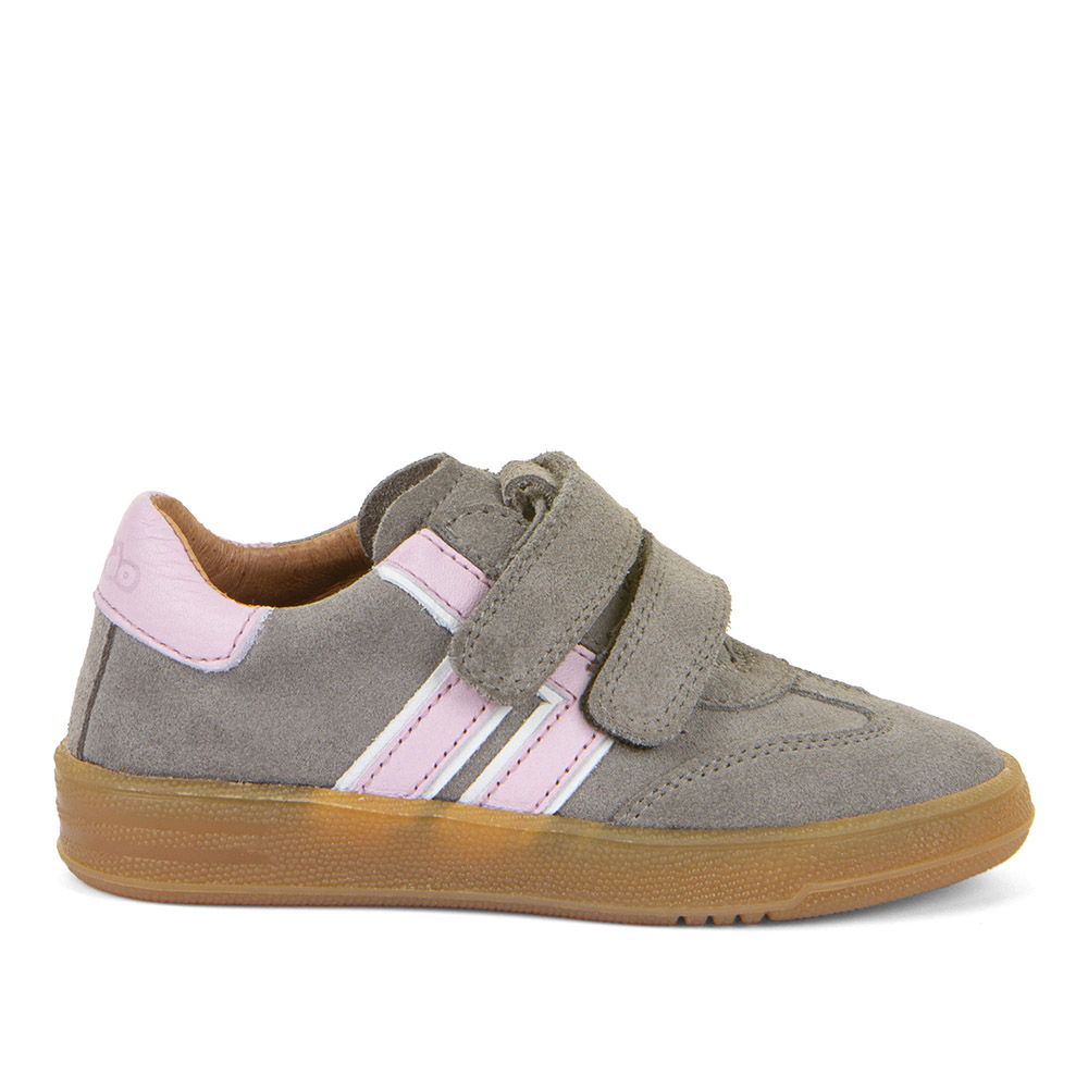 Dječja cipela picture