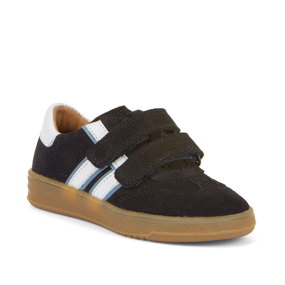 Dječja cipela picture