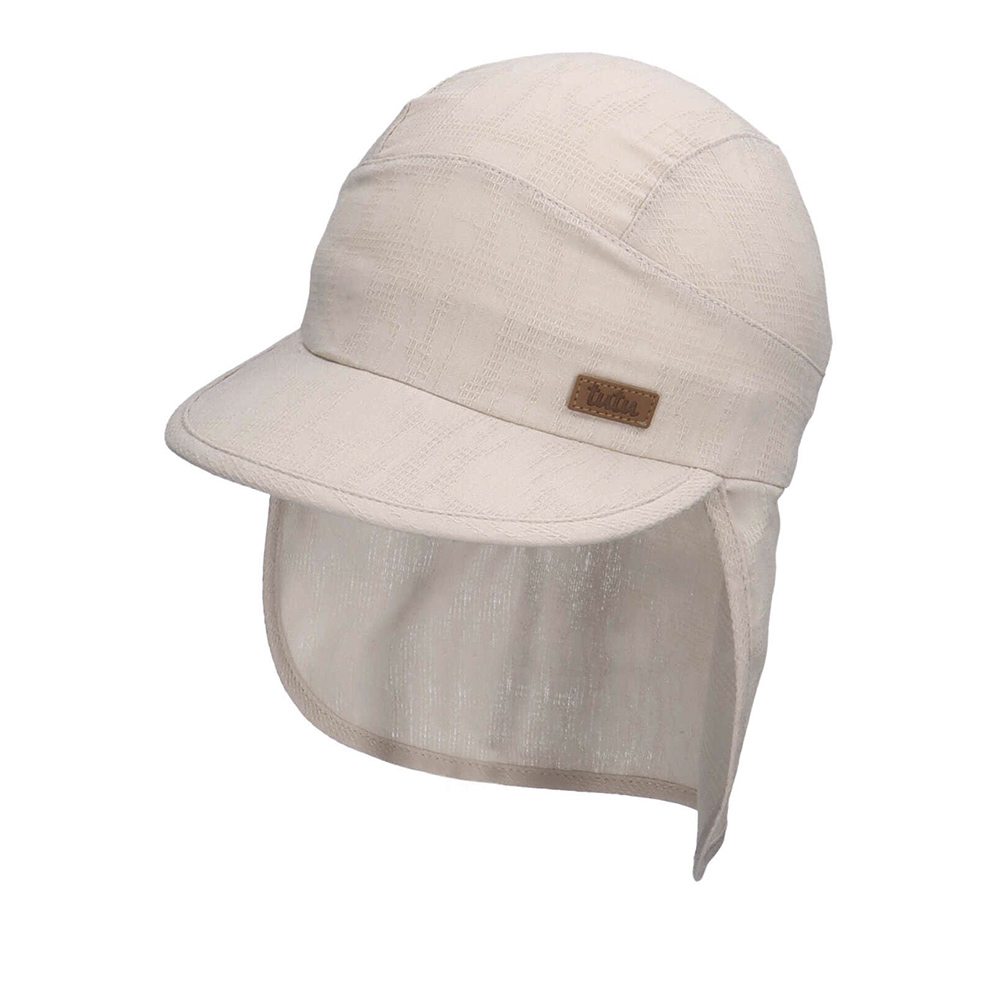 Dječja kapa sa plaštem picture